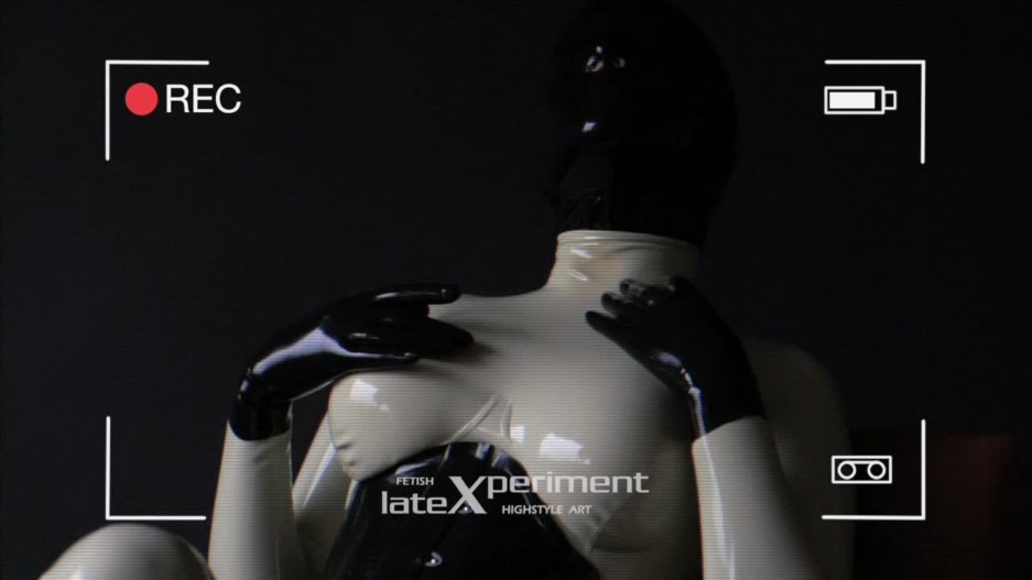 Valerie Tramell Bonus - LateXperiment